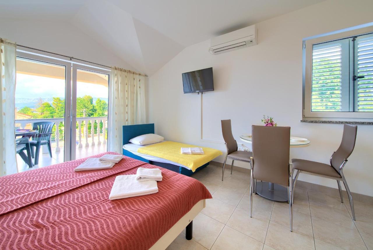 Apartments Ivica Krk Island Šilo Dış mekan fotoğraf