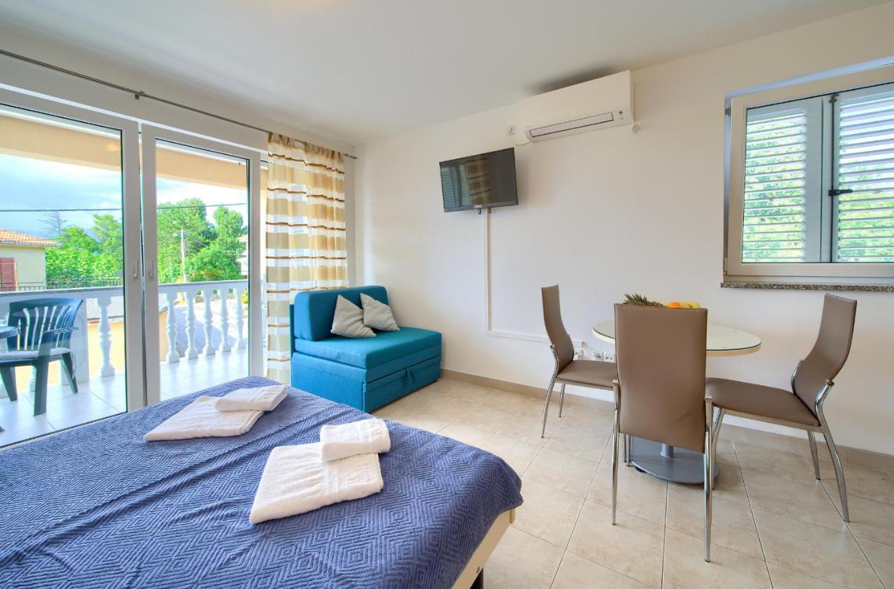 Apartments Ivica Krk Island Šilo Dış mekan fotoğraf
