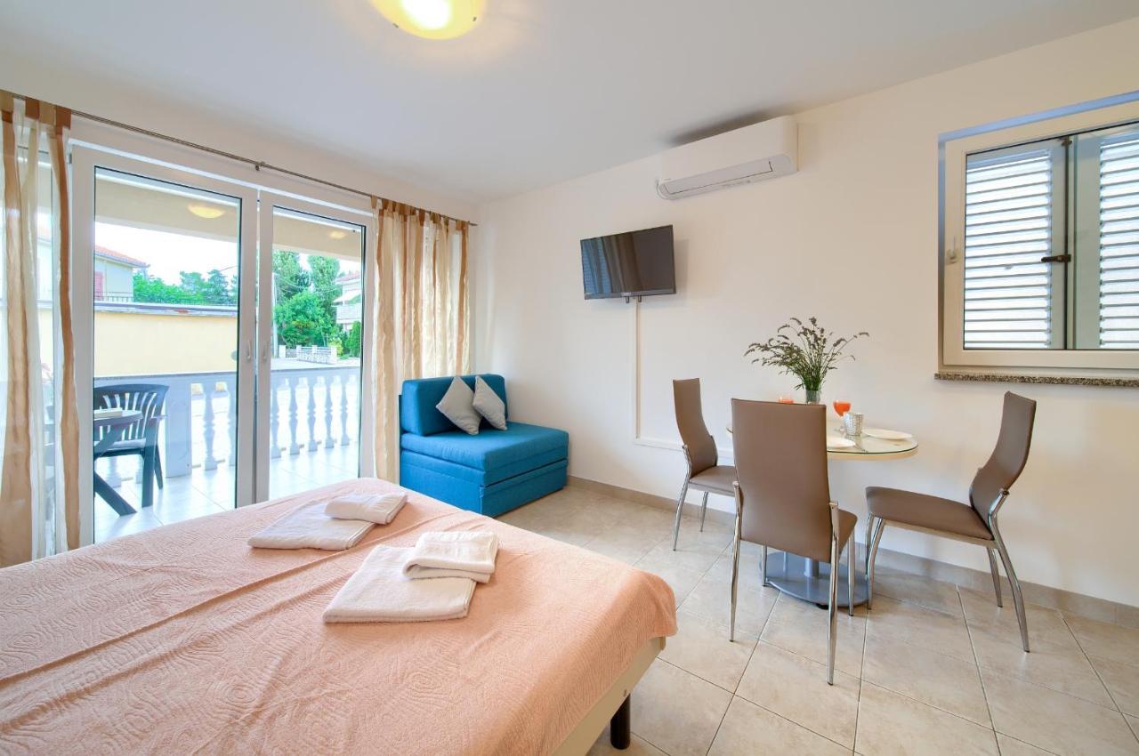 Apartments Ivica Krk Island Šilo Dış mekan fotoğraf