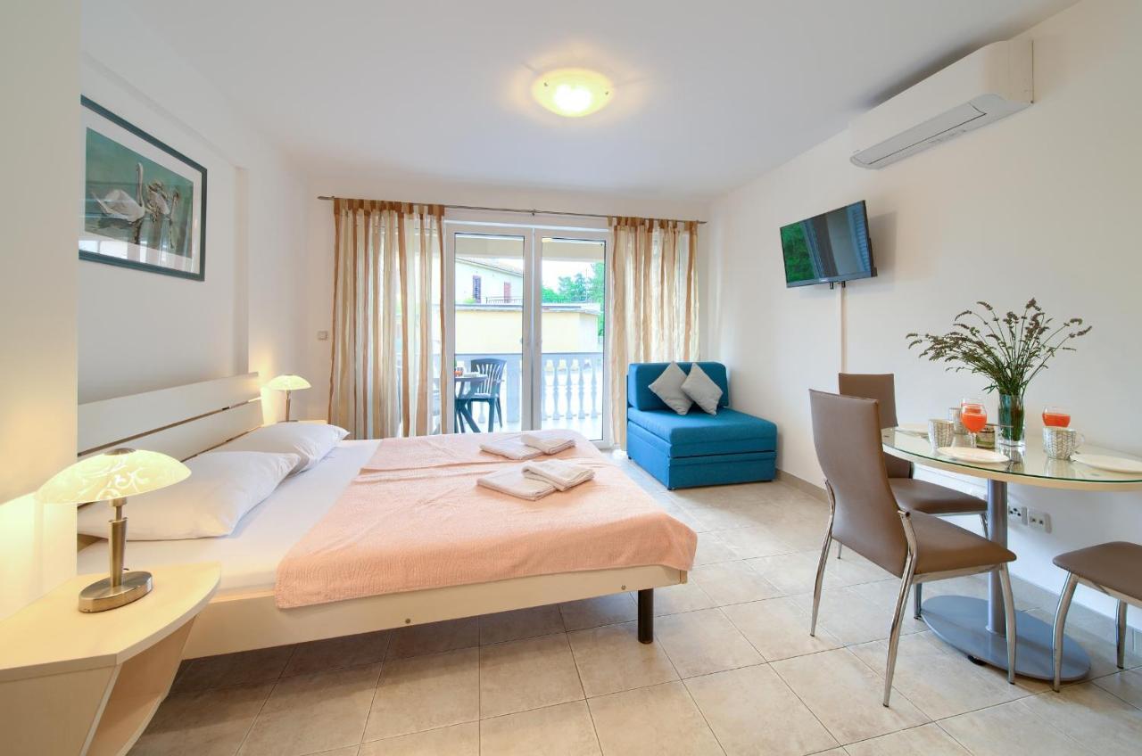 Apartments Ivica Krk Island Šilo Dış mekan fotoğraf