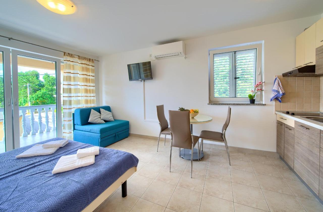 Apartments Ivica Krk Island Šilo Dış mekan fotoğraf